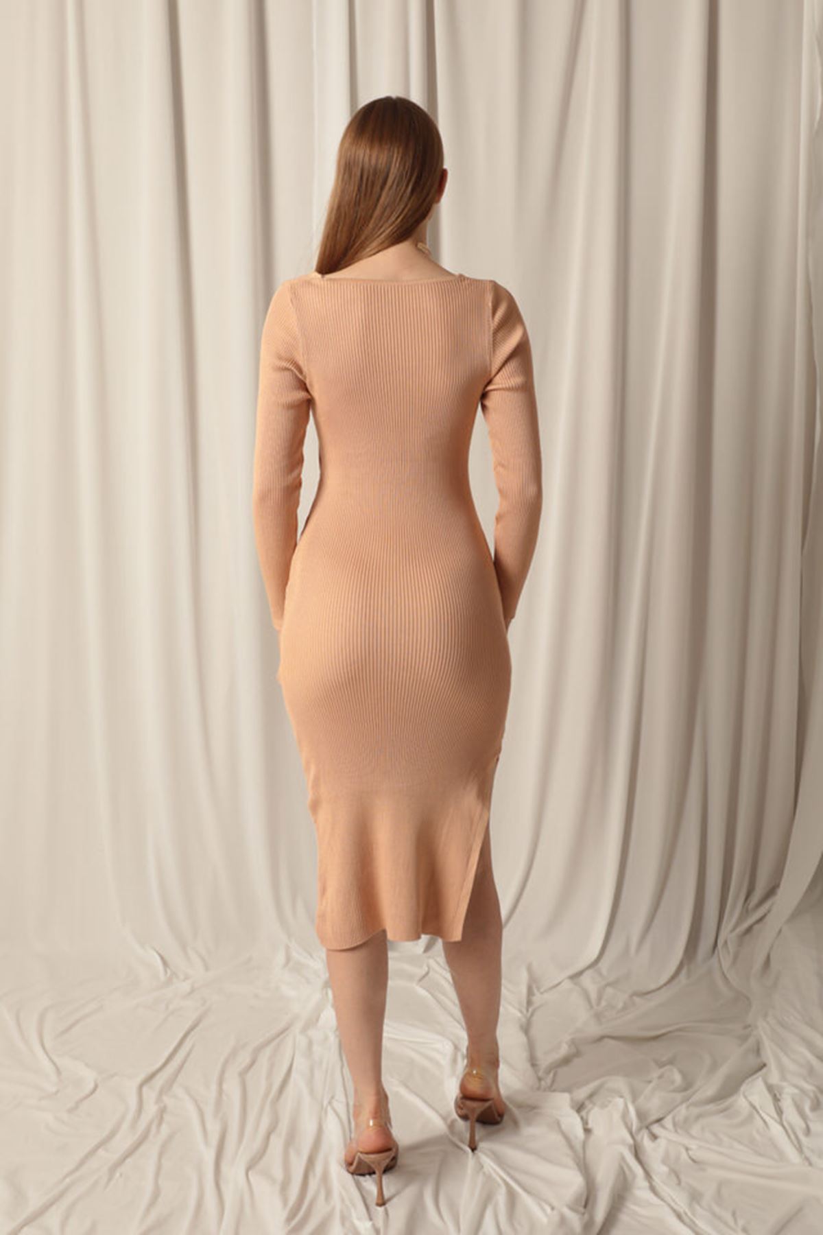 Triko Kumaş Dekolteli Bej Elbise