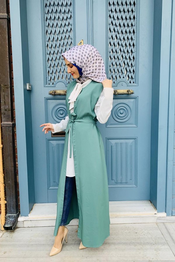 Moda Çizgi Yakalı Yelek
