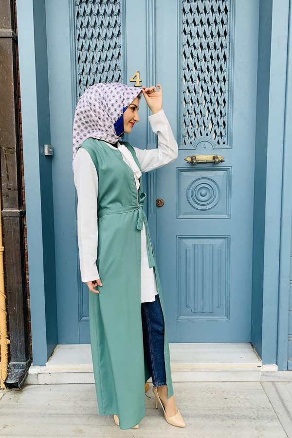 Moda Çizgi Yakalı Yelek