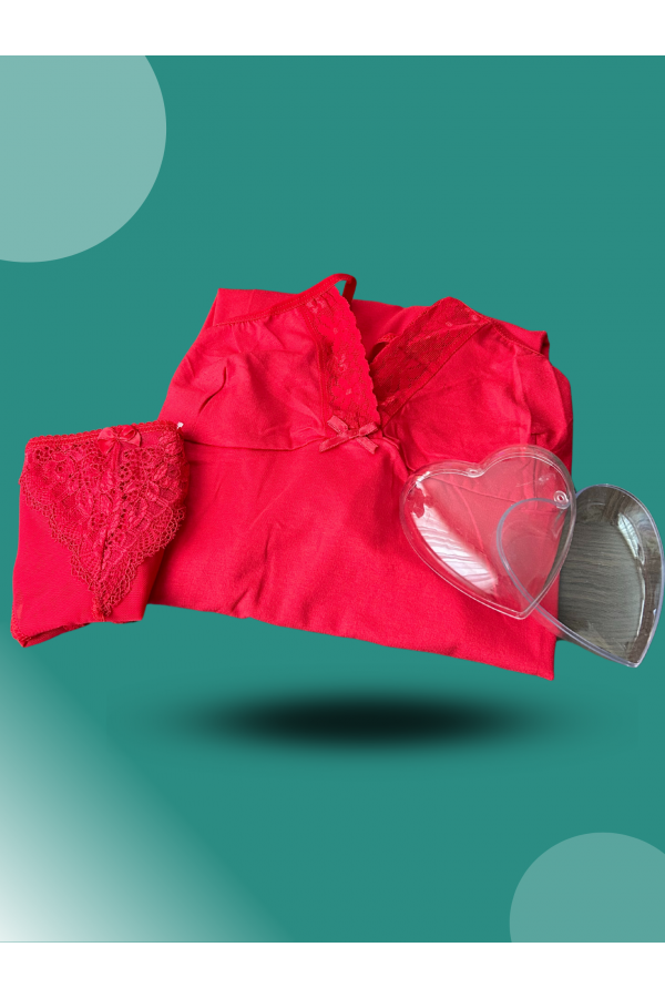 Moda Çizgi Kadın Yılbaşı 2'li Özel Kalp Kutulu Slip - Gecelik Hediye Seti 2025