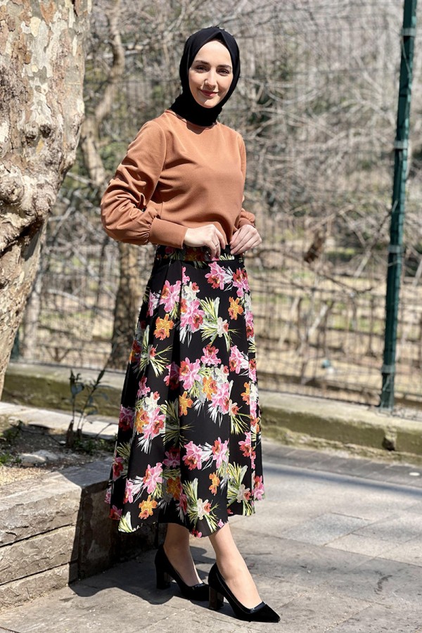 Moda Çizgi Etek