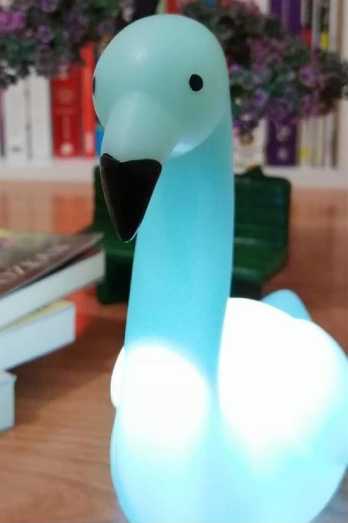 BUFFER® Dekoratif Işık Altında Renk Değiştiren pilli Kuğu Gece Lambası BUFFER® Dekoratif Işık Altında Renk Değiştiren pilli Kuğu Gece Lambası