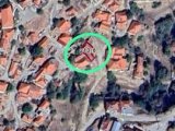 Uşak Eşme poslu köyünün içinde 265 m² tek tapu arsanın içerisinde etrafı komple tel çit ile çevrili 